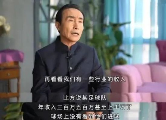 而仇敌却成排成堆的死往，恍如是纸人一样不胜一击。